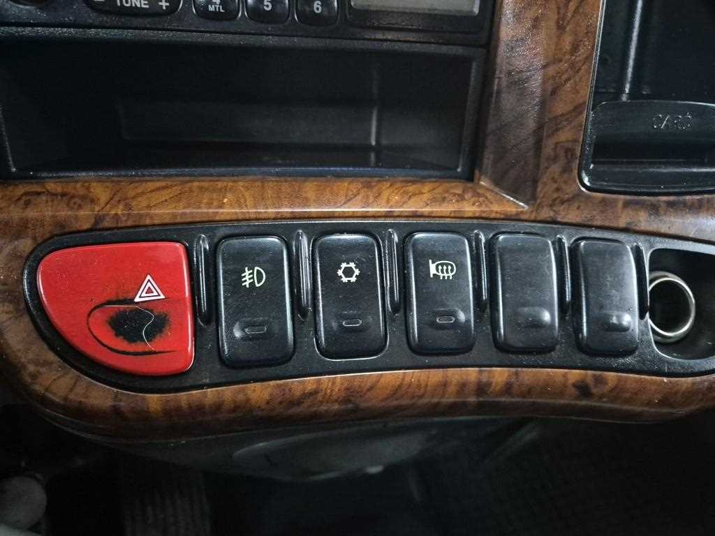 medium and large cargo dump - Vista 11