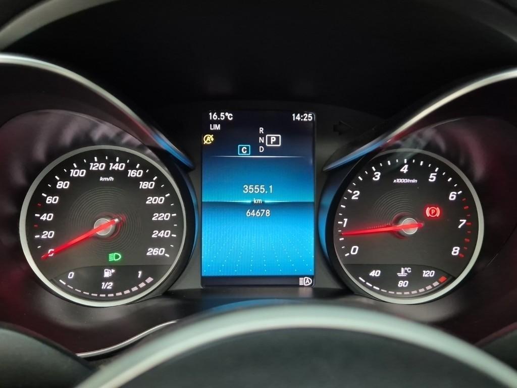 Mercedes Benz C Class - Vista 6