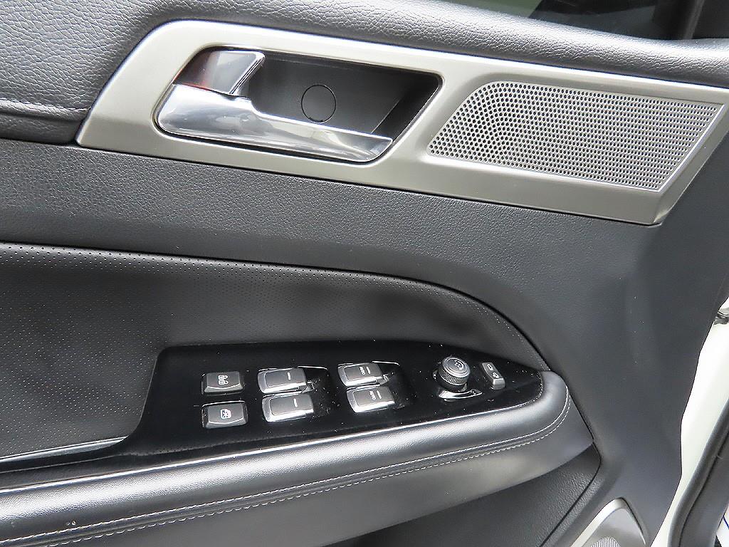 Ssangyong Rexton 2018 Blanco - Importación desde Corea - HF Imports Iquique - Foto 12