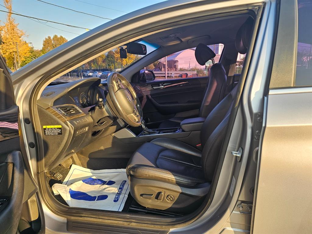 HYUNDAI Sonata - Vista 10