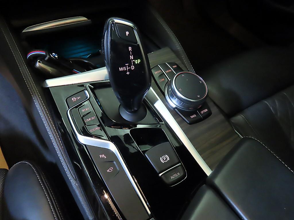 BMW 5 Series - Vista 11