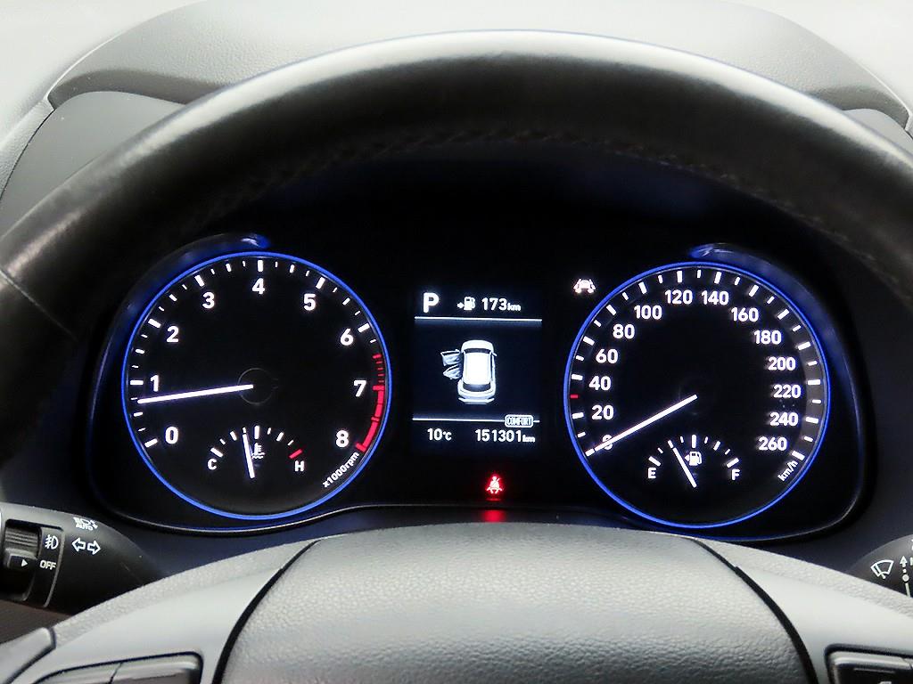 HYUNDAI Kona - Vista 6