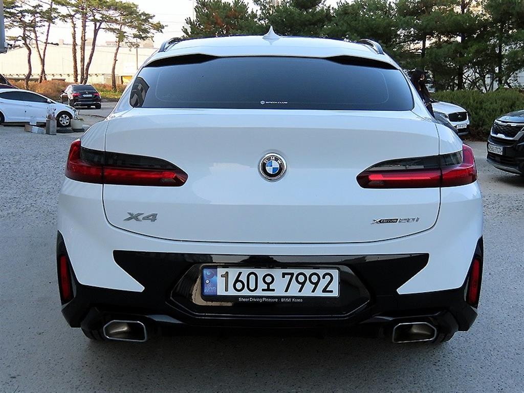 BMW X4 - Vista 4
