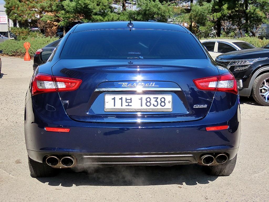 Maserati Ghibli - Vista 4