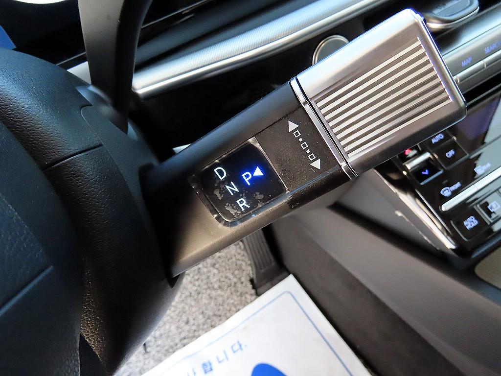 HYUNDAI Grandeur - Vista 10