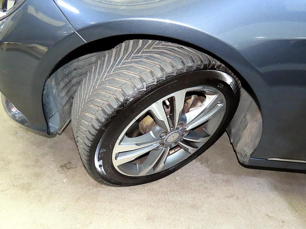 Mercedes Benz E class 2016 Gris - Importación desde Corea - HF Imports Iquique - Foto 20