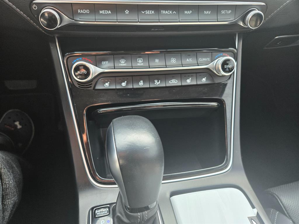 HYUNDAI Grandeur - Vista 10