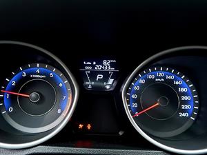 HYUNDAI Avante - Vista 12