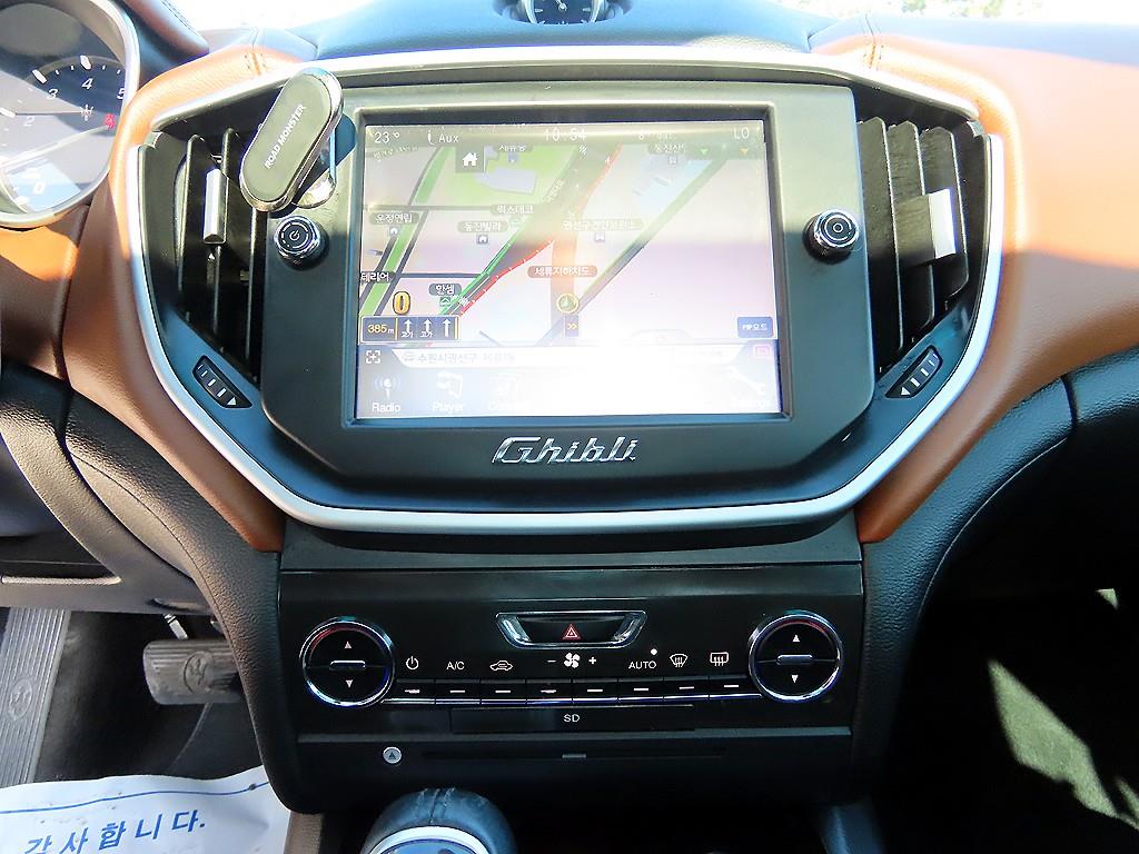 Maserati Ghibli - Vista 12