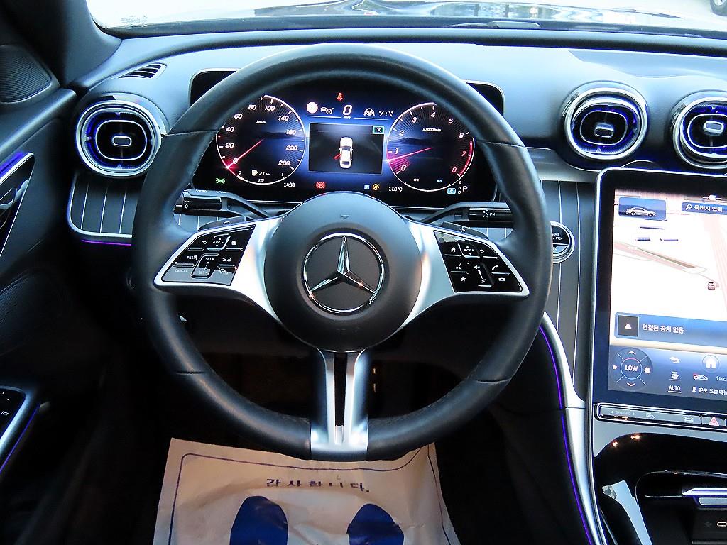 Mercedes Benz C Class - Vista 8