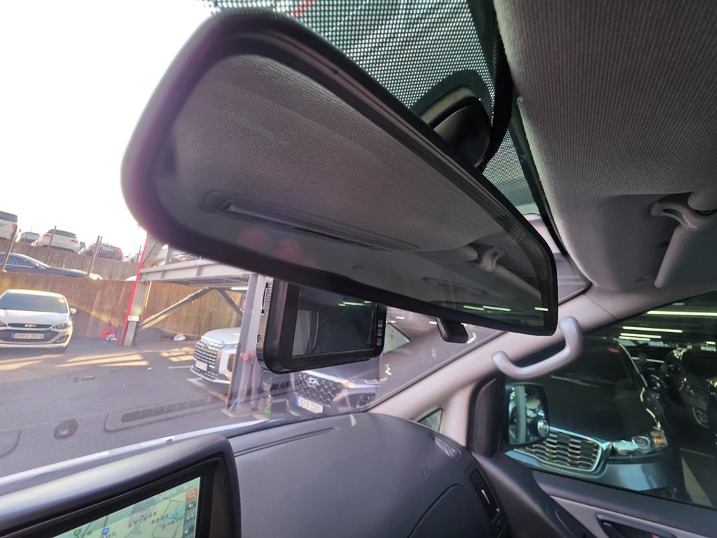 HYUNDAI Starex - Vista 11