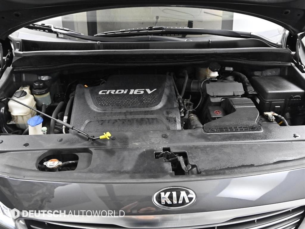 KIA Carnival - Vista 6