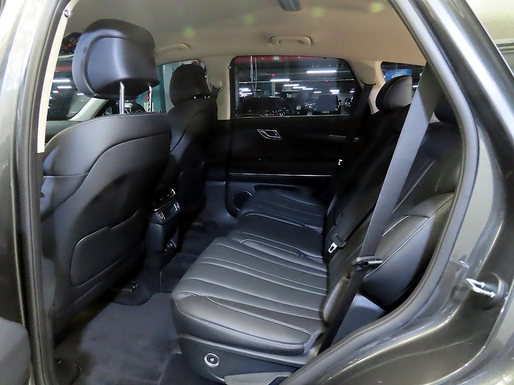 Genesis GV80 - Vista 7