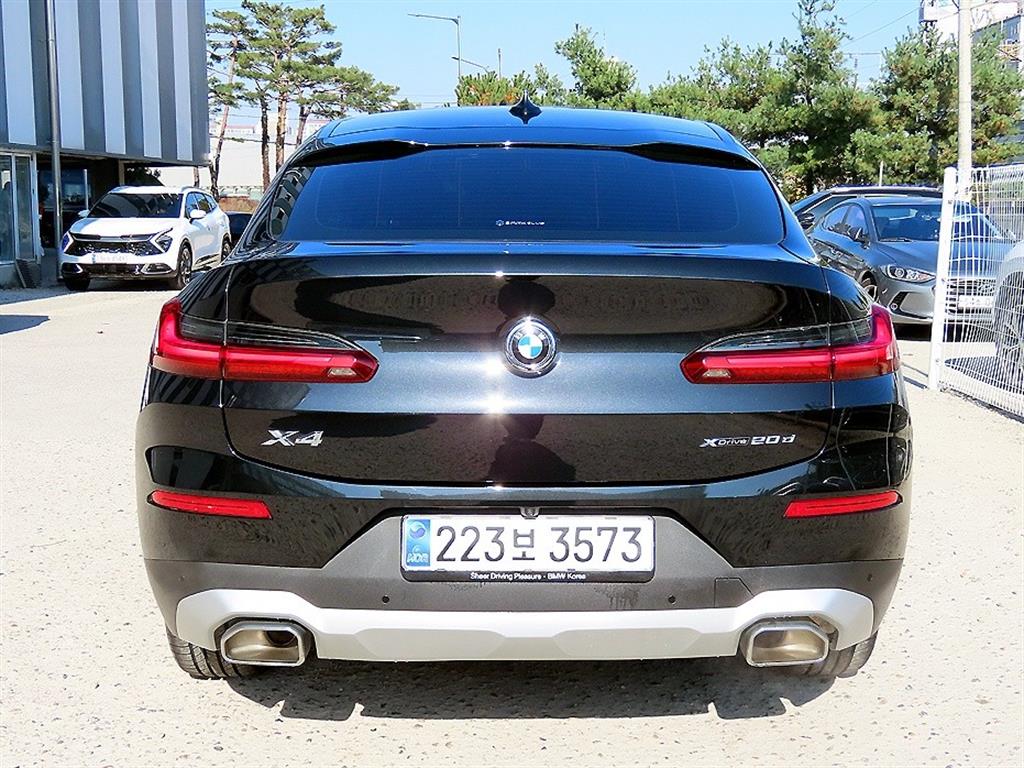BMW X4 - Vista 4