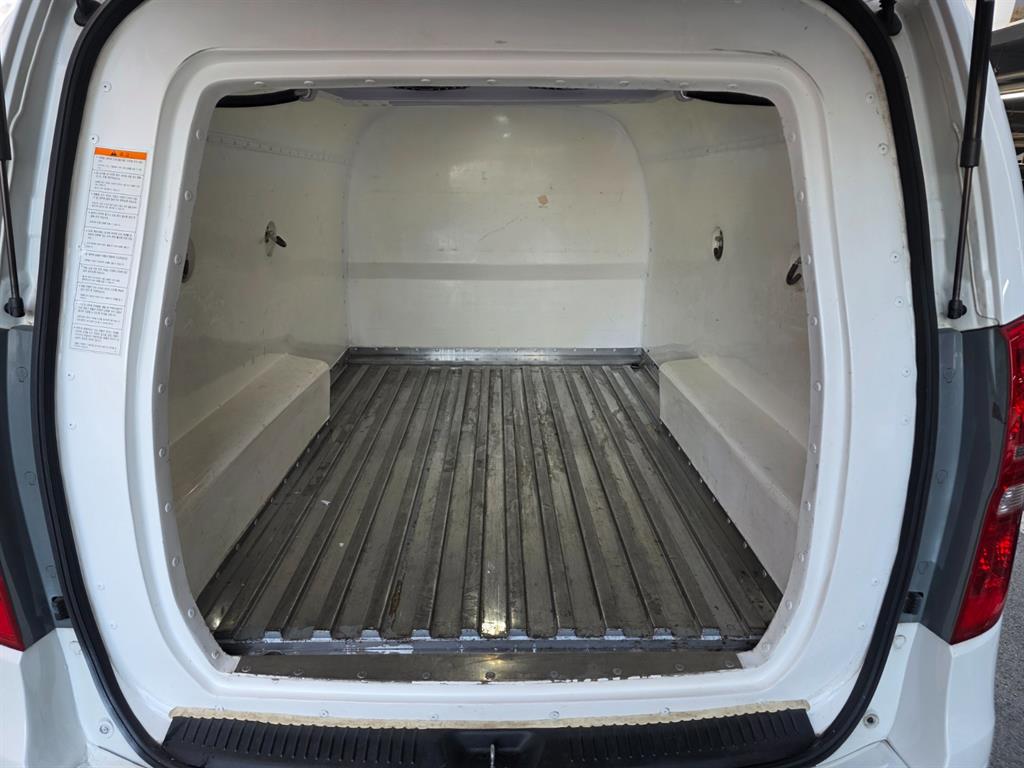 HYUNDAI Starex - Vista 5