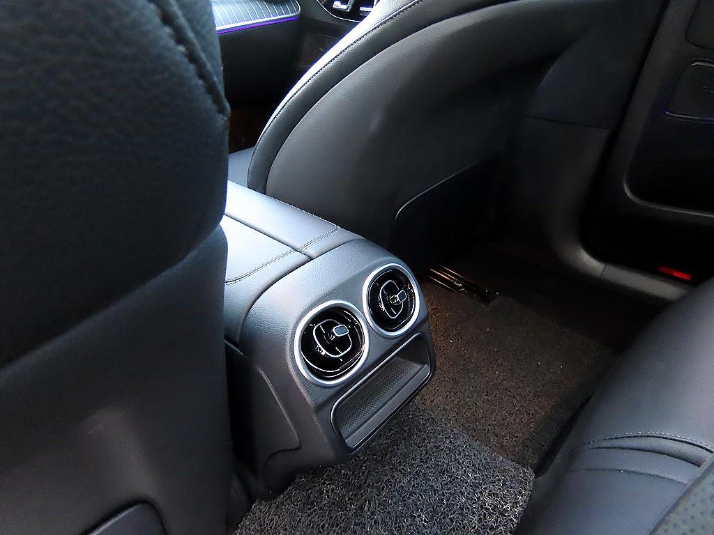 Mercedes Benz C Class 2023 Negro - Importación desde Corea - HF Imports Iquique - Foto 17