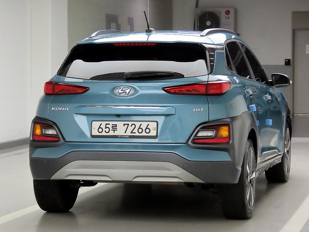 HYUNDAI Kona - Vista 4