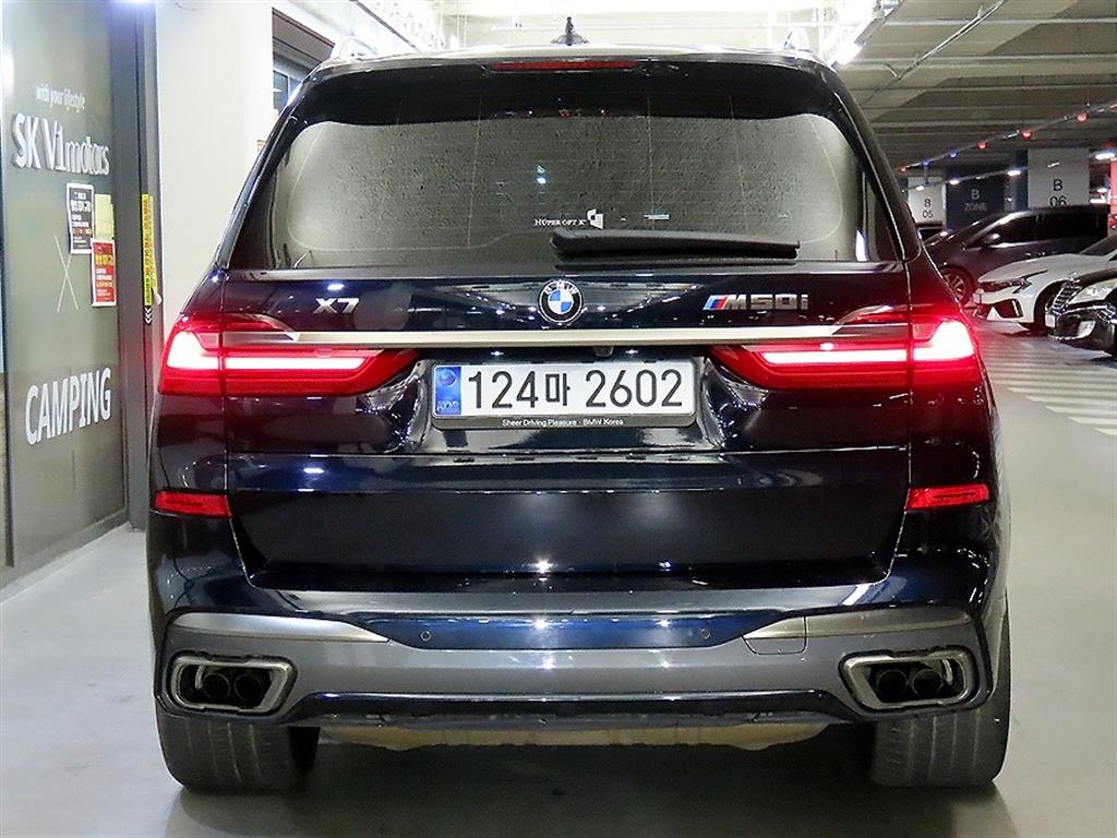 BMW X7 - Vista 5