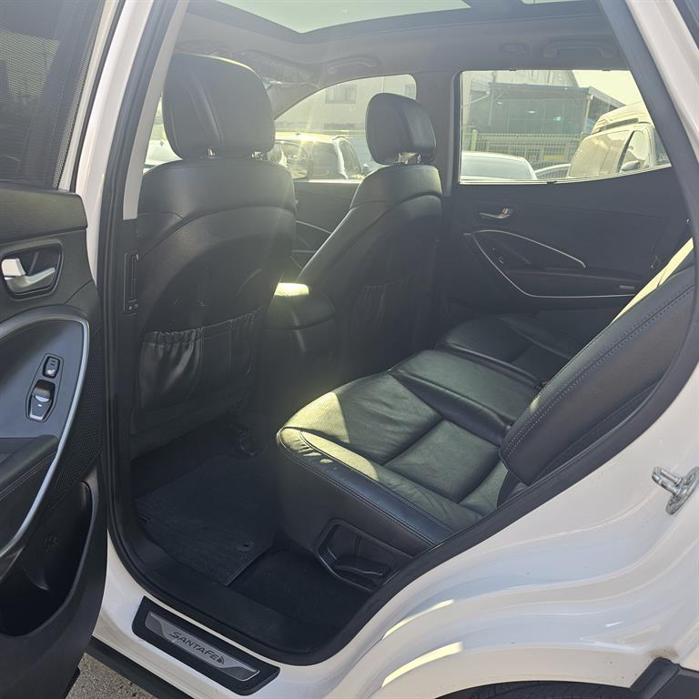 HYUNDAI Santa Fe - Vista 5