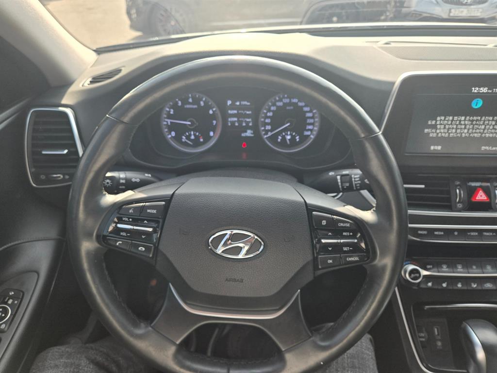 HYUNDAI Grandeur - Vista 7