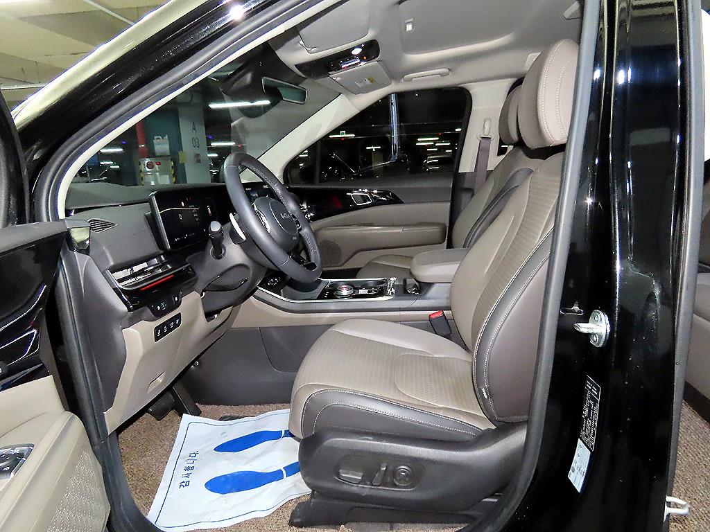 KIA Carnival - Vista 6
