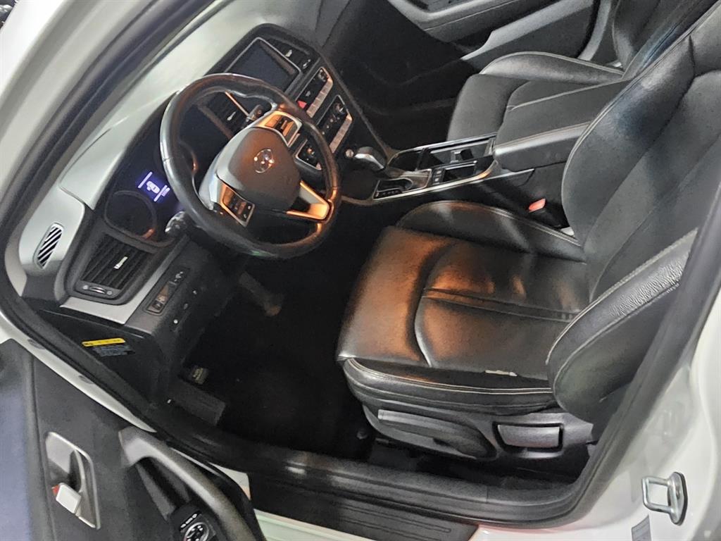 HYUNDAI Sonata - Vista 6