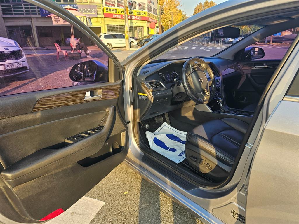 HYUNDAI Sonata - Vista 9