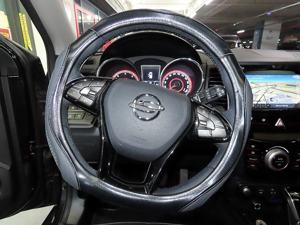 Ssangyong Tivoli - Vista 8