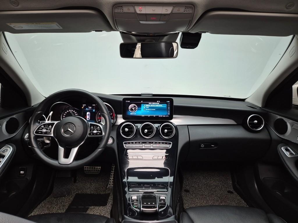 Mercedes Benz C Class - Vista 8