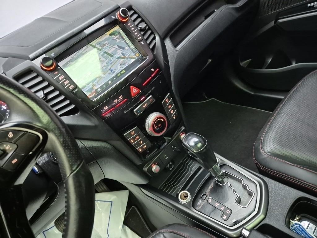 Ssangyong Tivoli - Vista 10