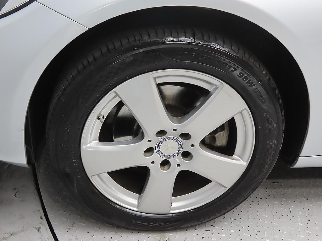 Mercedes Benz C Class - Vista 9