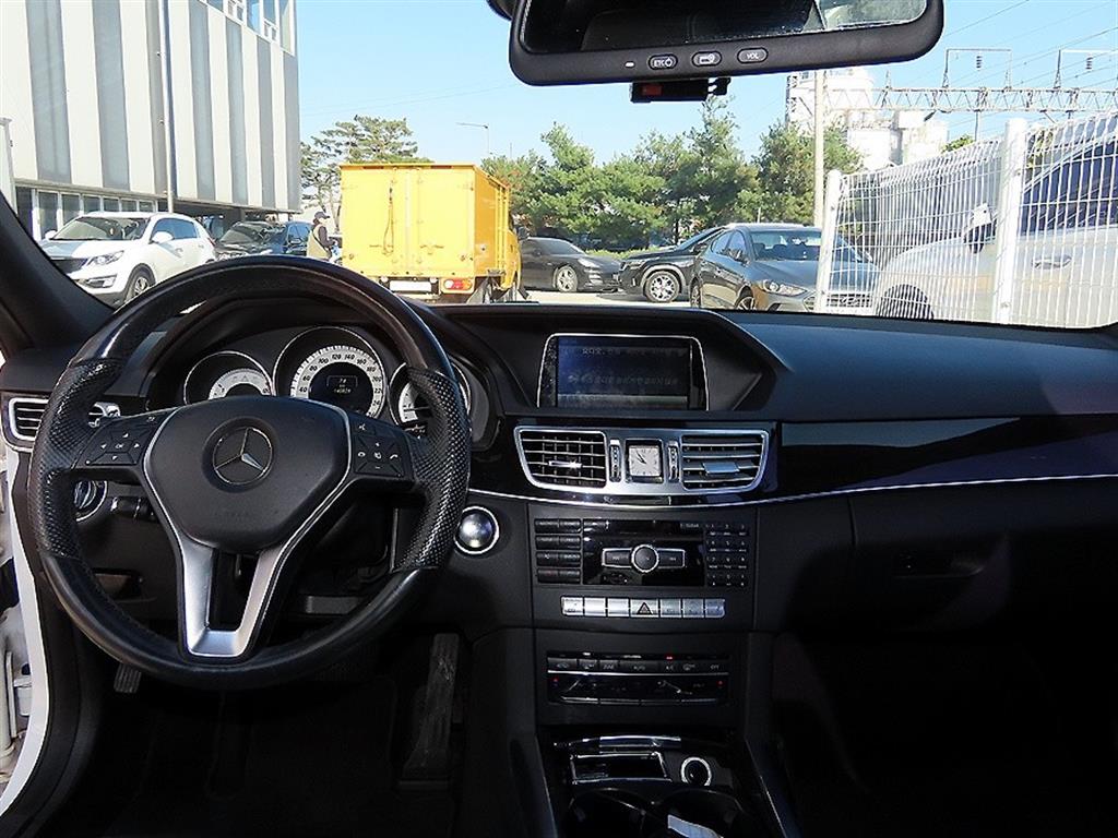 Mercedes Benz E class - Vista 7