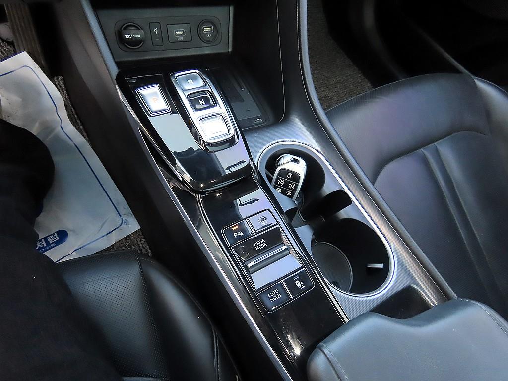 HYUNDAI Sonata - Vista 10