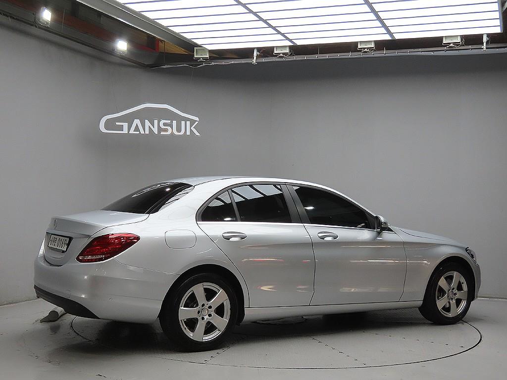 Mercedes Benz C Class - Vista 7