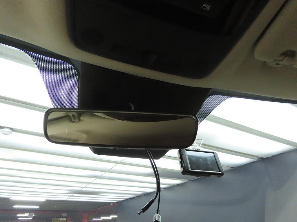 KIA Carnival - Vista 11