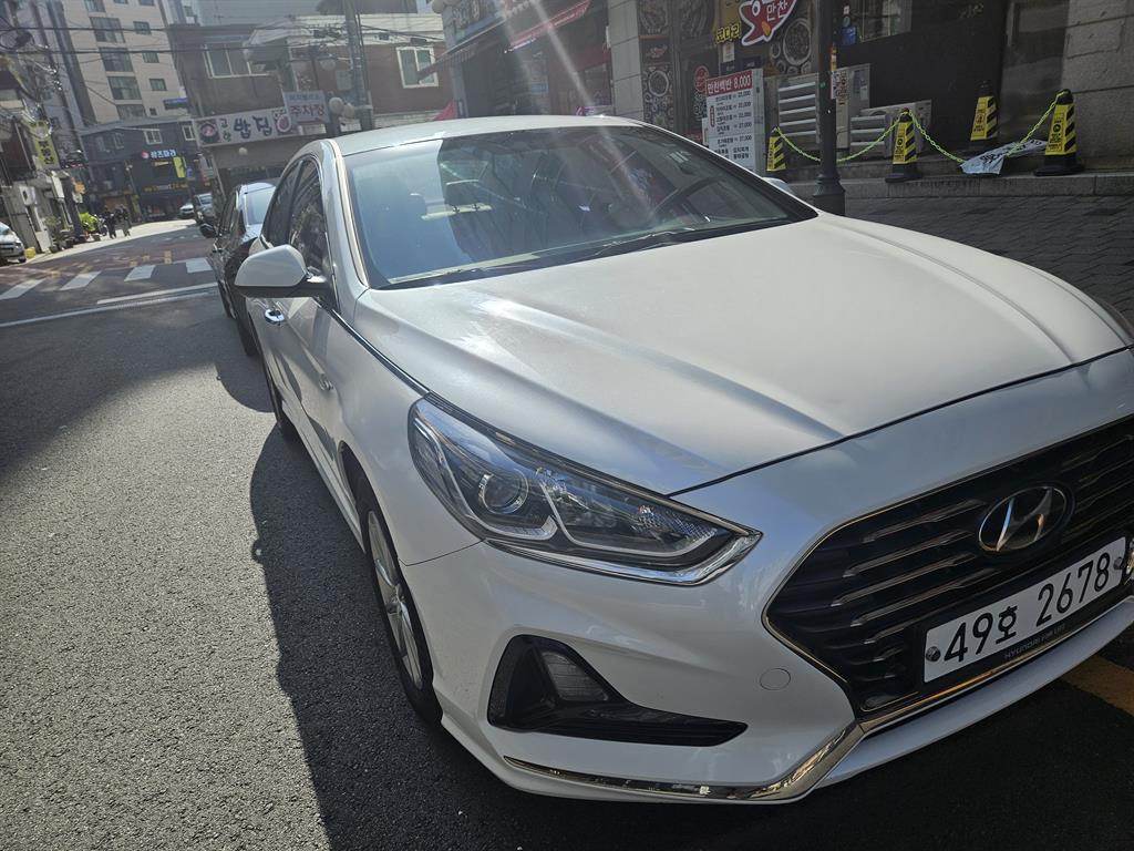 HYUNDAI Sonata - Vista 2