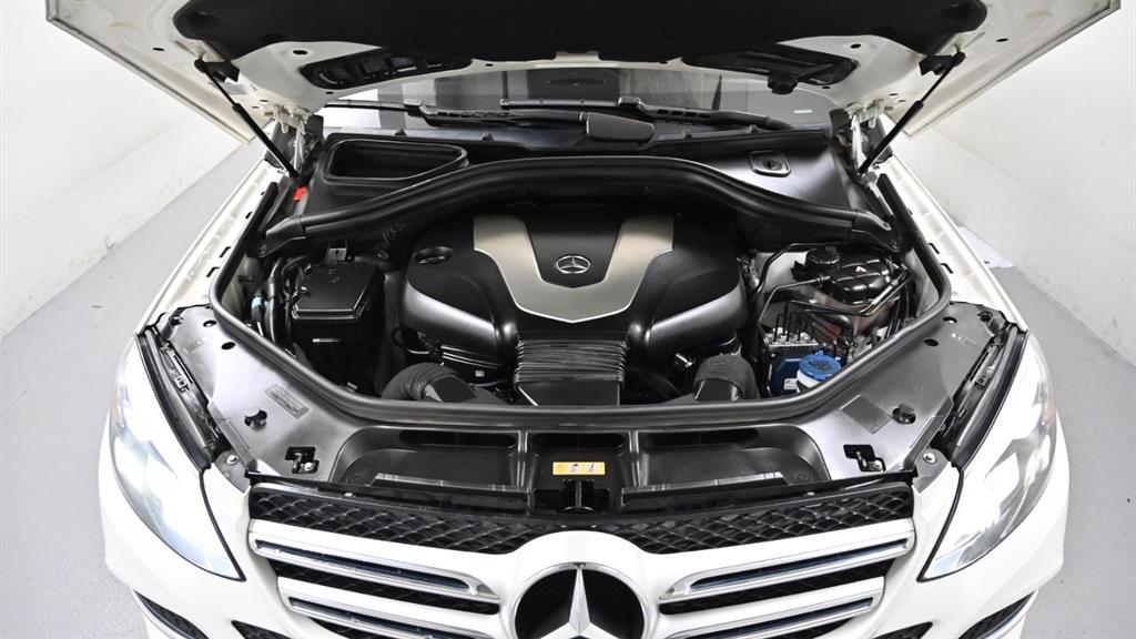 Mercedes Benz GLE Class - Vista 7