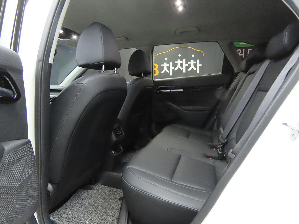 KIA Seltos - Vista 6