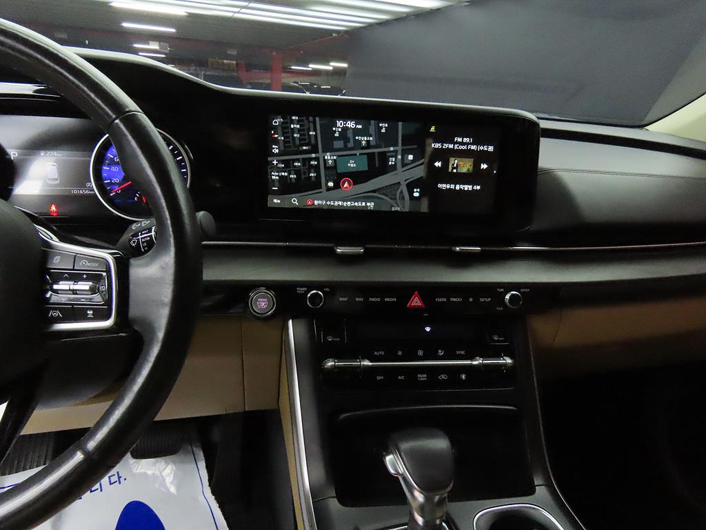 KIA Carnival - Vista 9