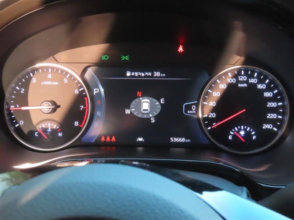 KIA Seltos - Vista 9