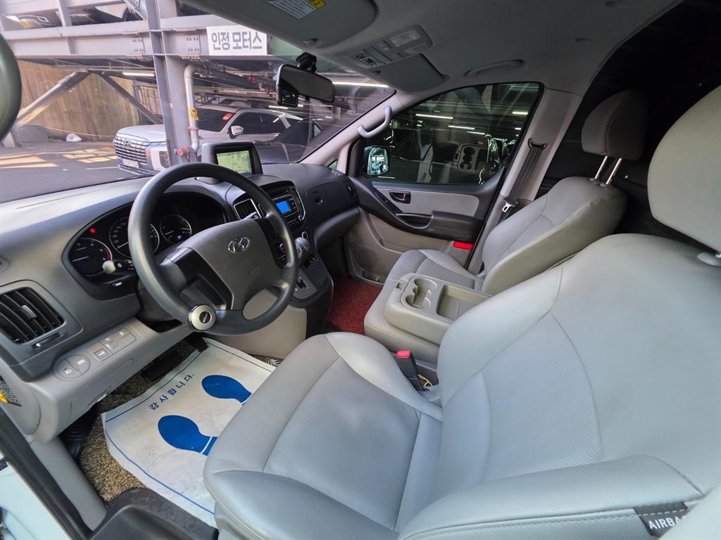 HYUNDAI Starex 2018 Blanco - Importación desde Corea - HF Imports Iquique - Foto 13