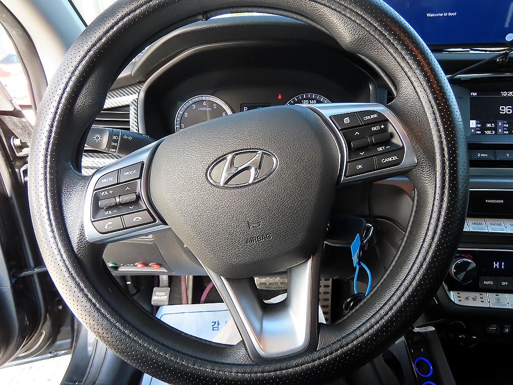 HYUNDAI Sonata - Vista 8