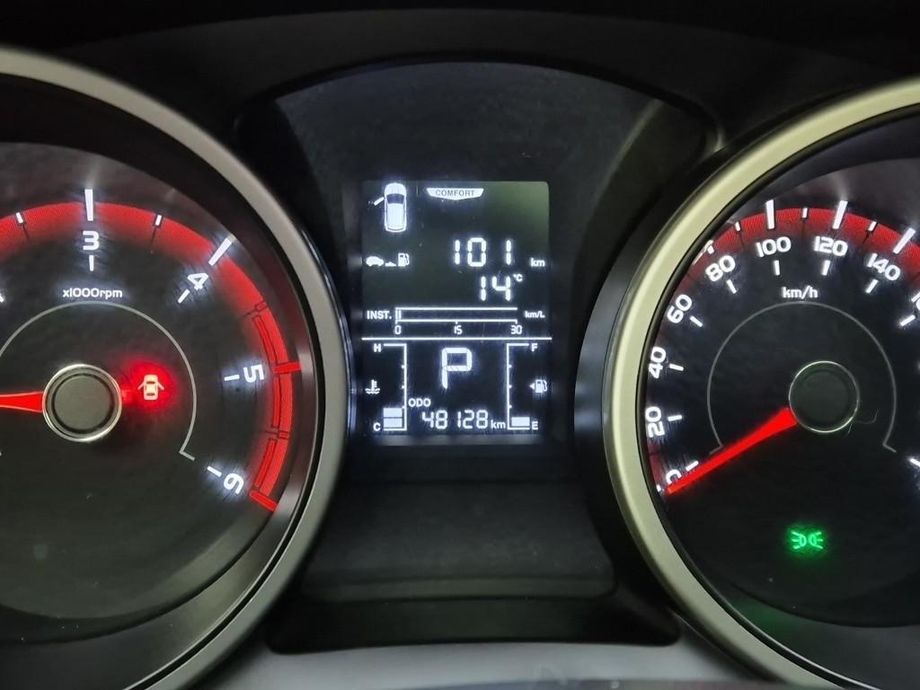 Ssangyong Tivoli - Vista 6