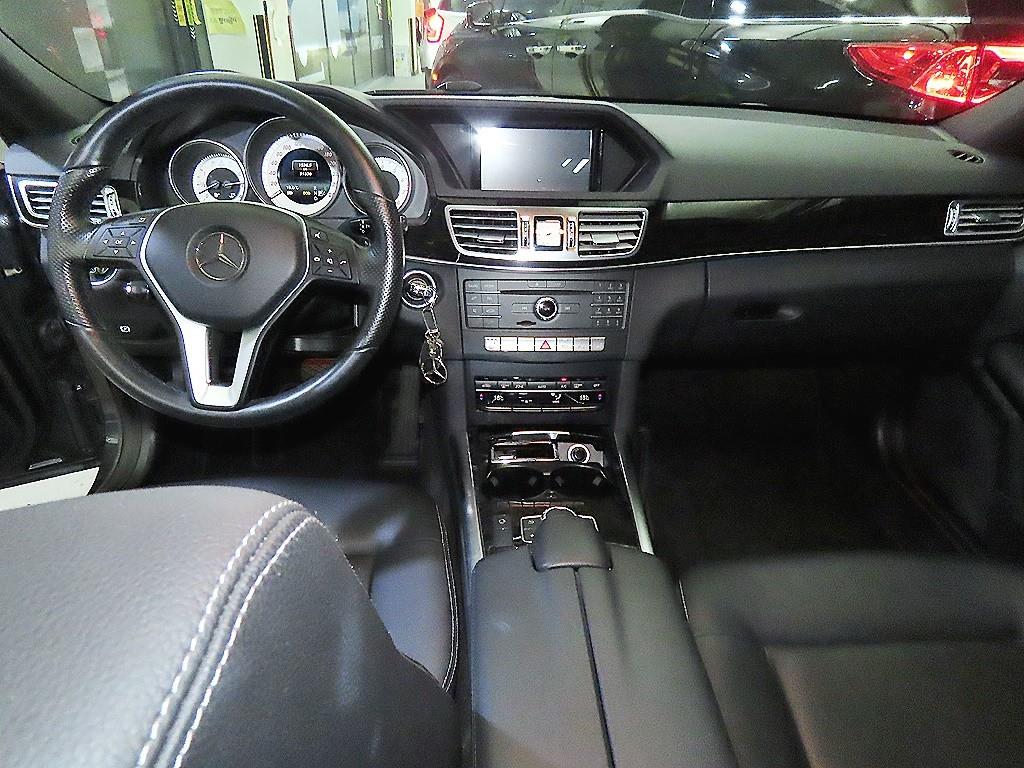 Mercedes Benz E class - Vista 10