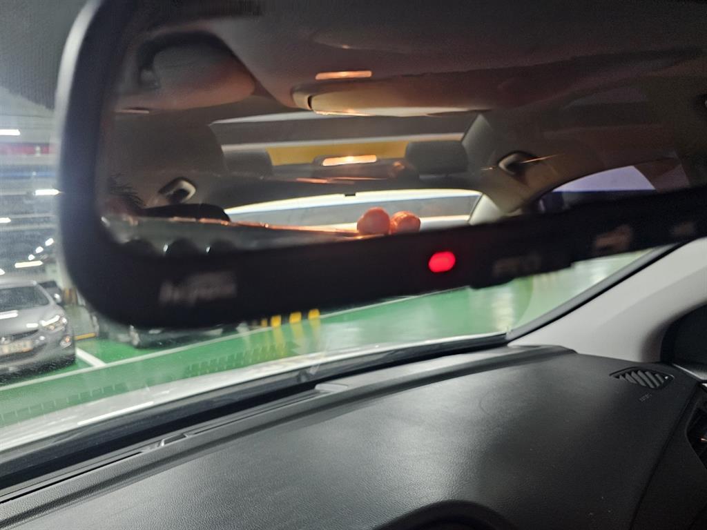 HYUNDAI Sonata - Vista 12