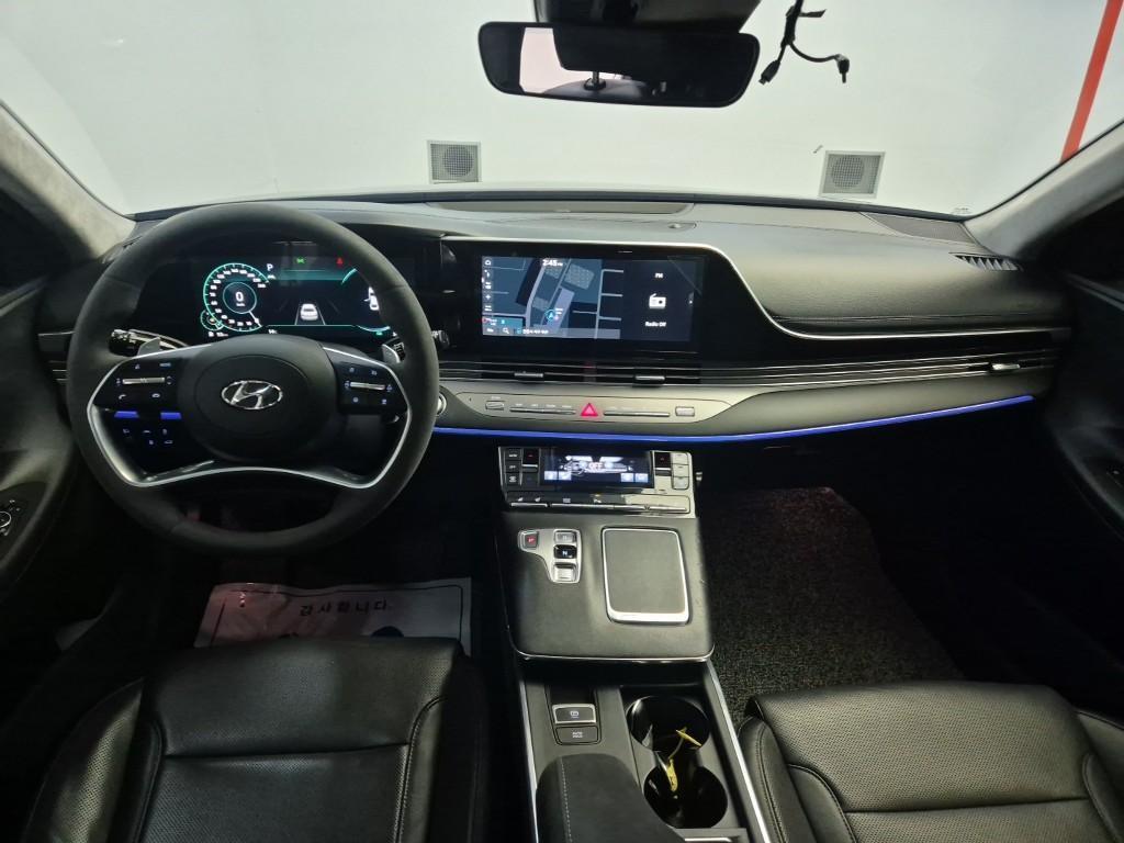 HYUNDAI Grandeur - Vista 7