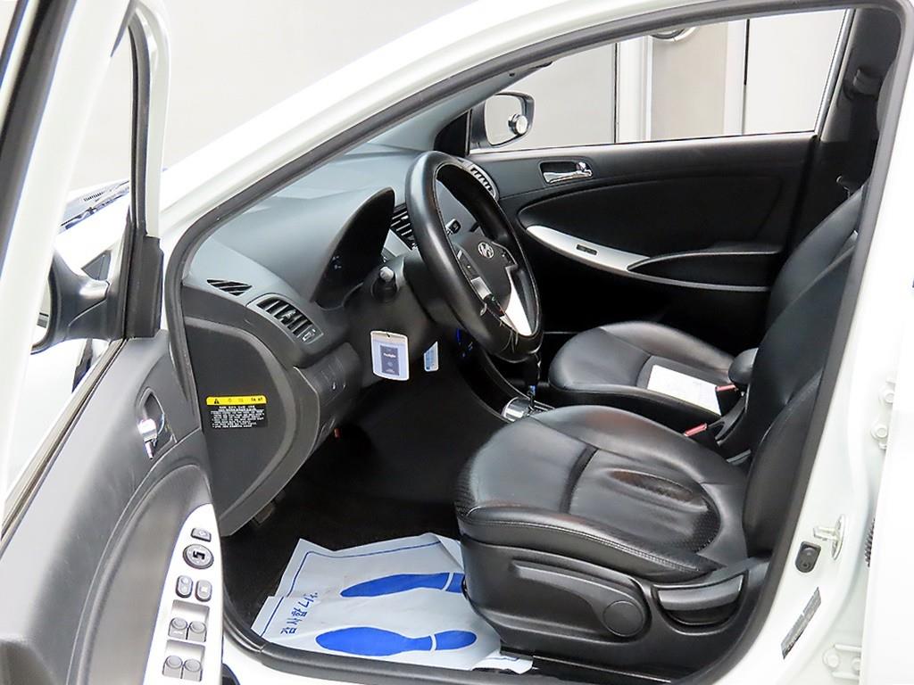 HYUNDAI Accent 2012 - Importación desde Corea - HF Imports Iquique - Foto 15