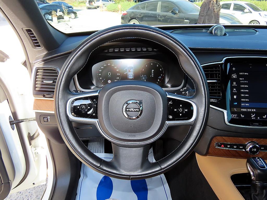 Volvo XC90 - Vista 8