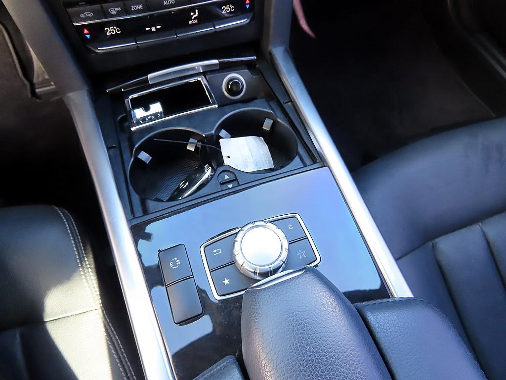 Mercedes Benz E class - Vista 12