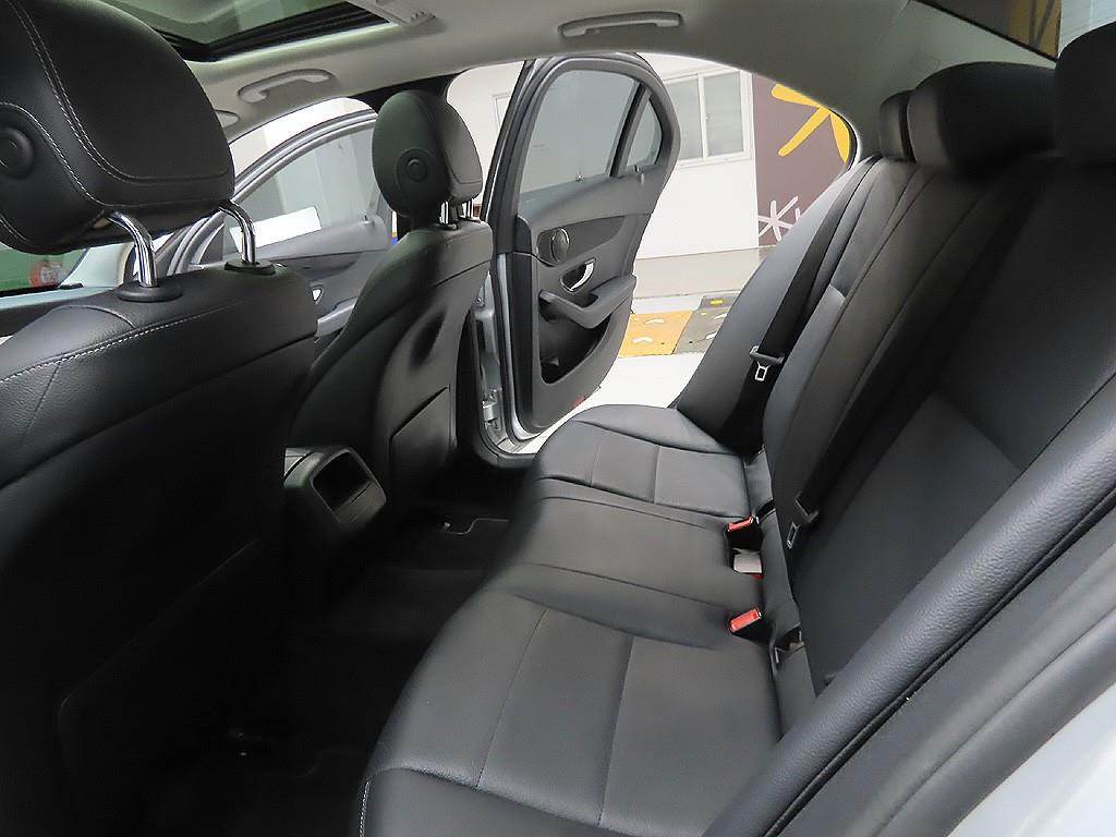 Mercedes Benz C Class 2017 Gris - Importación desde Corea - HF Imports Iquique - Foto 9